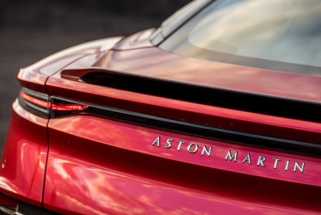 Aston Martin DBS Superleggera 2019