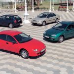 Mazda Artis Sedán y hatchback: Se comercializó en Chile entre los años 1995 y 1999