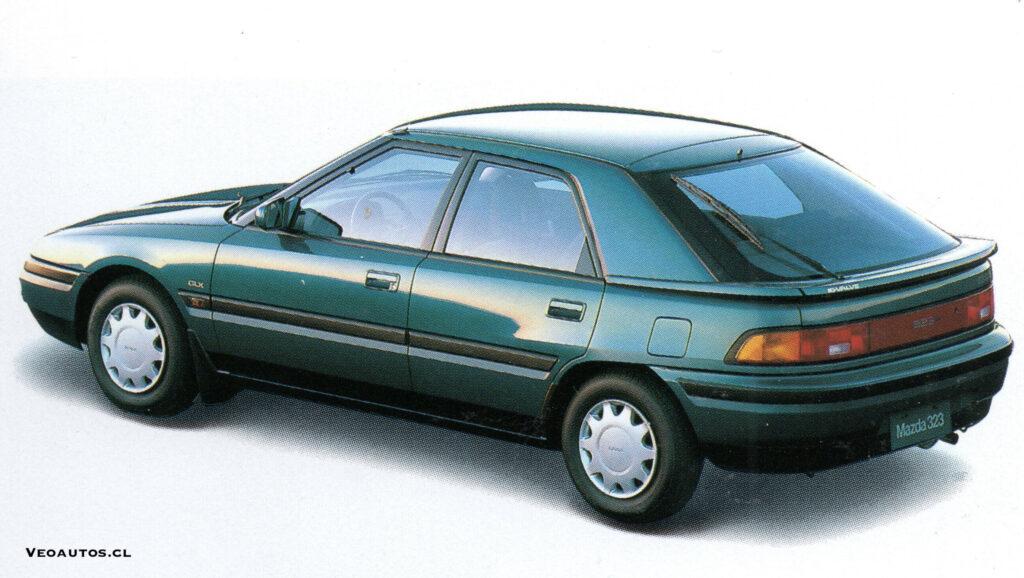  Mazda 323 F Ingresa a Chile en Septiembre de 1992. – VeoAutos.cl
